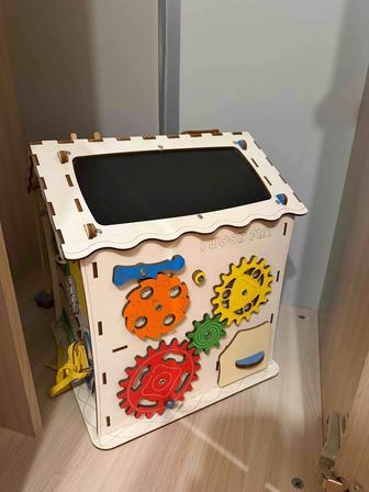 Продам детский бизи куб