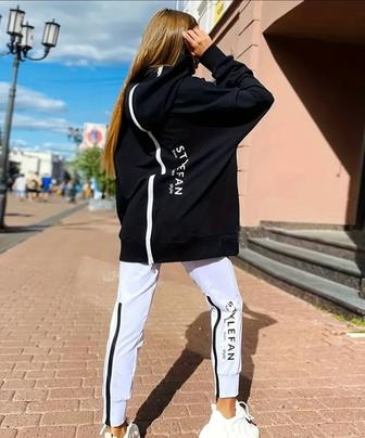 Продам костюм новый