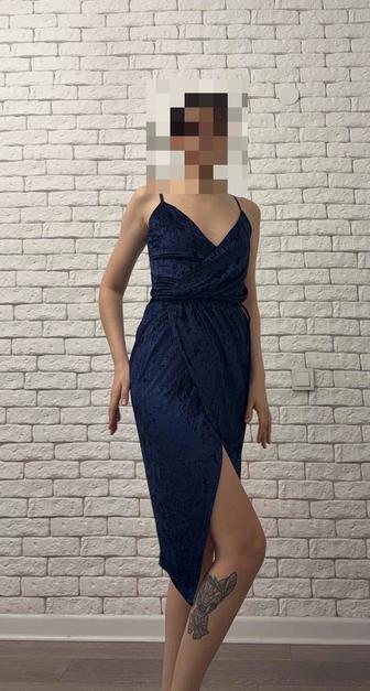 Темно-синее платье под велюр