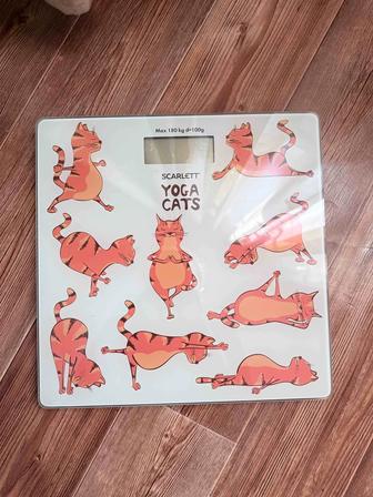 Весы напольные стеклянные Scarlett