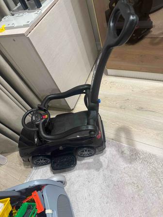 Продам толокар машинка