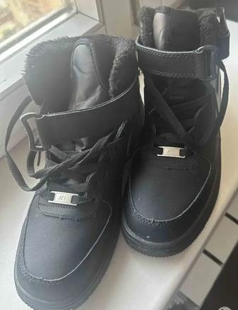 Кроссовки Nike Air Force