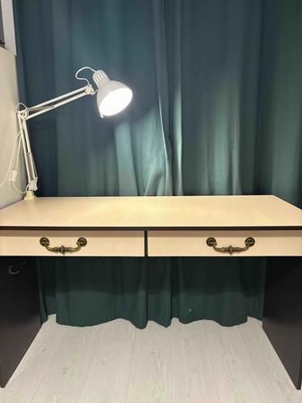 Письменный стол