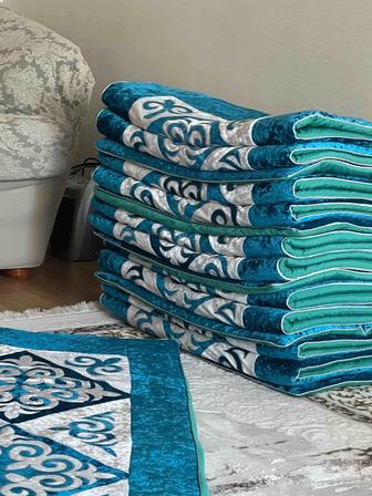 Продам 6 подушек и 6 курпешек