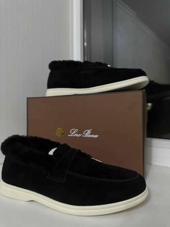 Loro Piana лоферы из натуральной замши. Модель Winter walk.