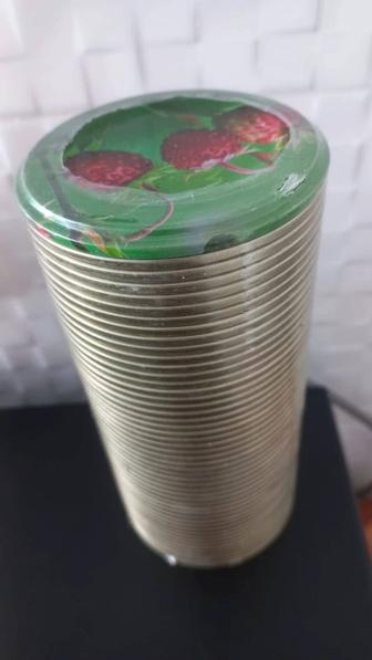 Продам абсолютно новые закаточные железные крышки.