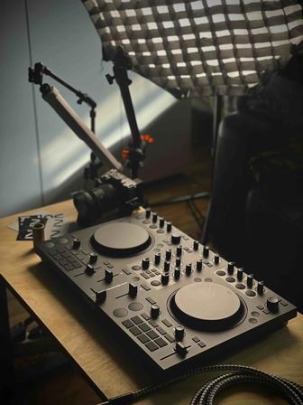 DJ контроллер Native Instruments Traktor MX2