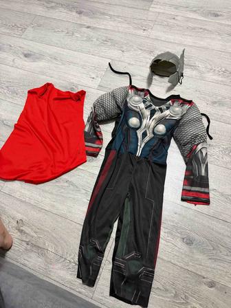 Продам костюм на мальчика