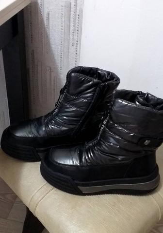 Продам девочковые сапоги в хорошем состоянии размер 35 зимние
