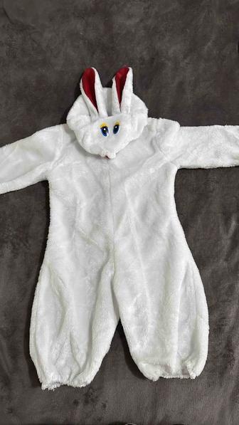Продам костюм зайчика!