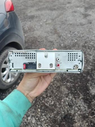 Продам магнитофон оригинал пионер не дорого