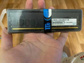 ОЗУ на 4 гигабайта от Apacer. Ddr4, 2400 MHz.