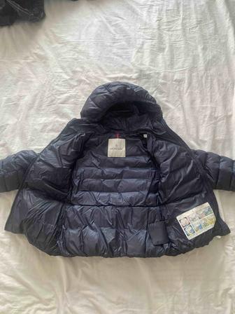 Продам куртку Moncler на 3-4 года