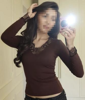 Новая женская кофта коричневого цвета.