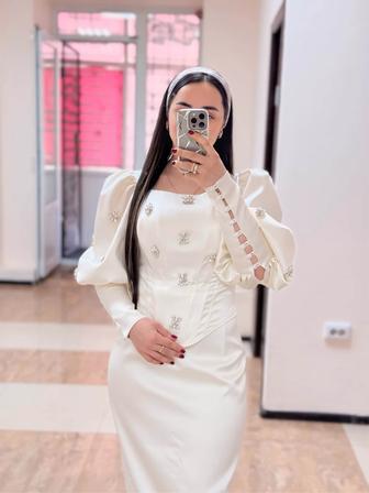 Продам красивый костюм
