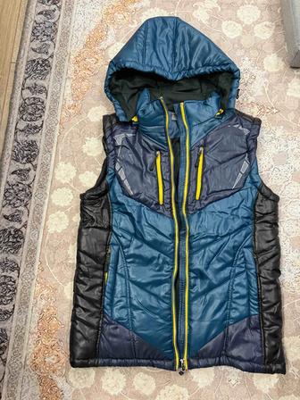 Новая мужская безрукавка (жилетка)