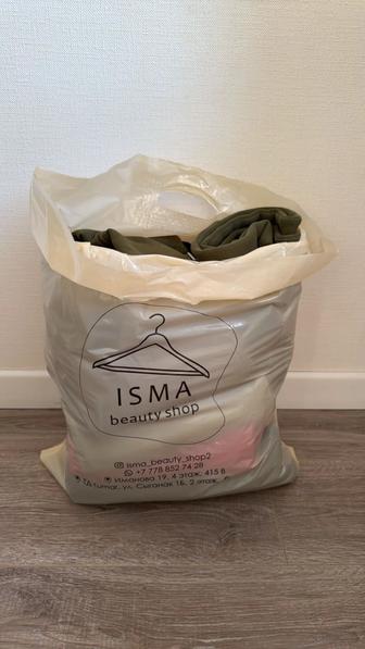 Отдам вещи даром, спортивный костюм, кофты на размер 42