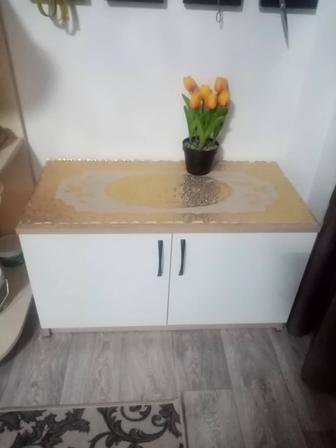 Продам тумбочку от прихожки