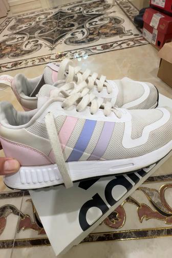 Кроссовки женские adidas для спорта