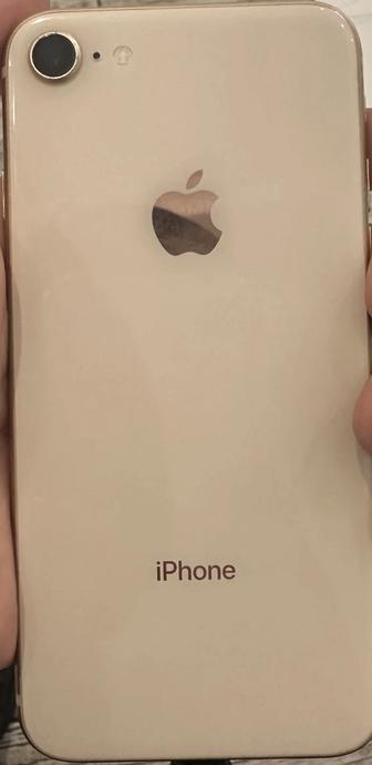 Продам айфон 8