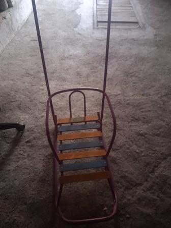 Продаю санки детские
