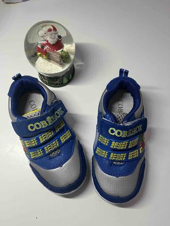 Продам кеды на мальчика р.23