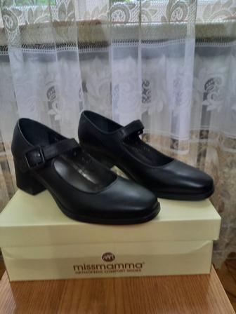 Продам женские туфли