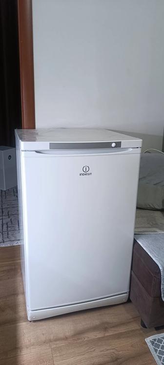 Морозильник Indesit