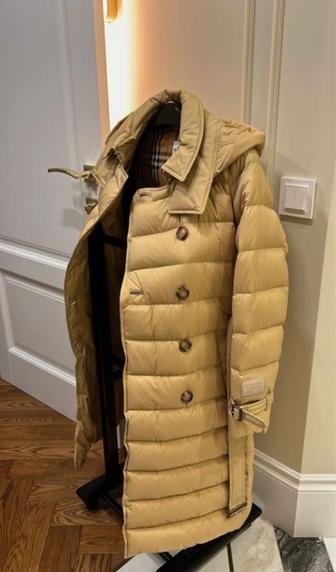 Продам пуховик женский Burberry