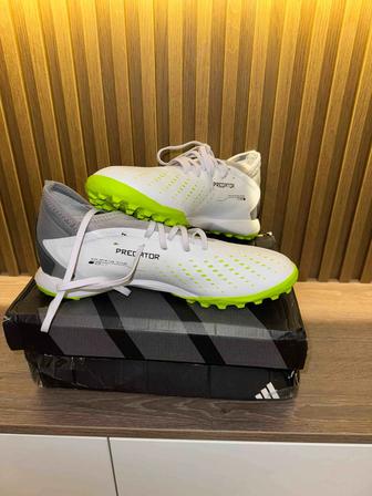 Новые Сороконожки Adidas Predator Accuracy 3