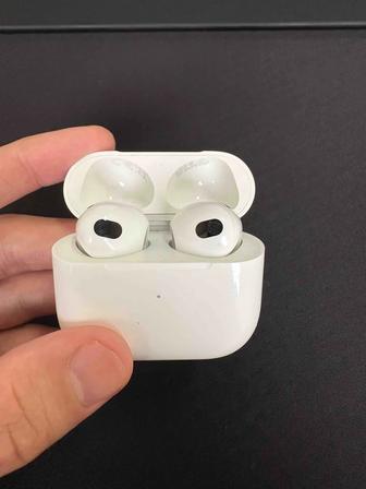 Продам наушники airpods 3