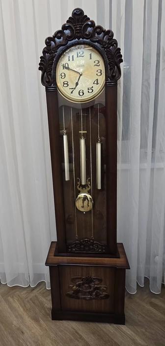 Продаю часы напольные