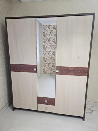 Отдам шкаф бесплатно.