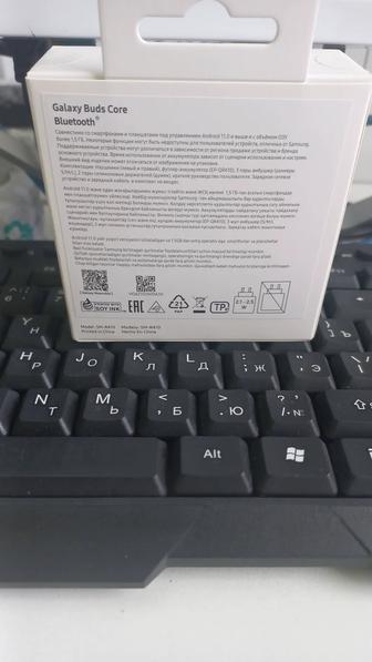 Продается новый наушник в упаковке SAMSUN GSM-R410 NVVACIS. Цвет -белый