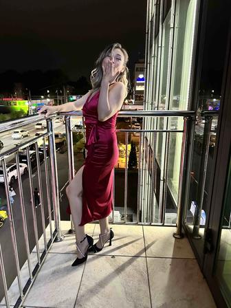 Продам шикарное платье