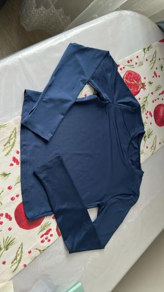 Продам спортивный лонгслив