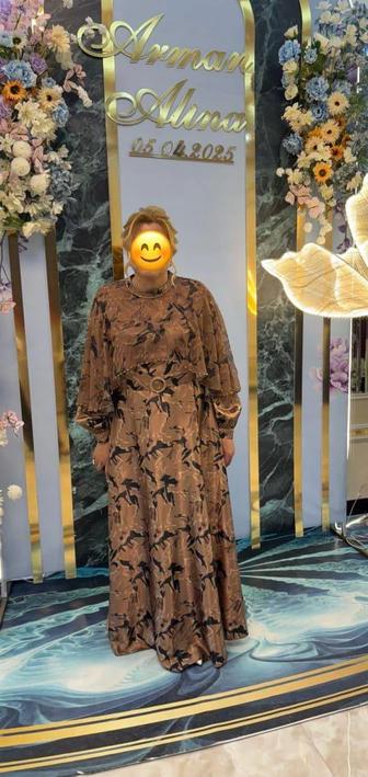 Продается красивое платье для ваших новогодних праздников