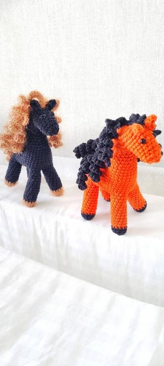 Лошадки, игрушки ручной работы