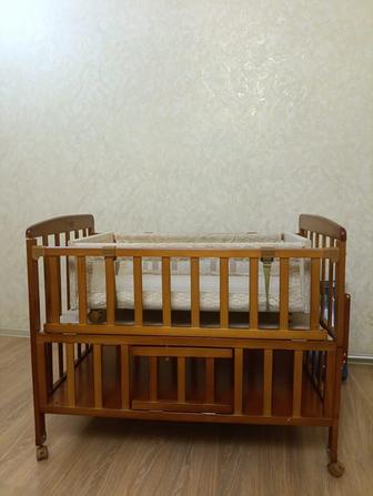 Продам манеж с люлькой
