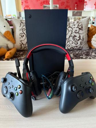 Продам Xbox Series X 1TB