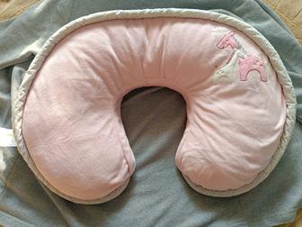 Подушка для кормления малыша