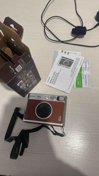 Срочно продаю Instax mini evo