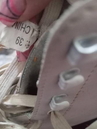 Продам коньки рр39