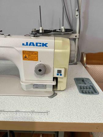 Швейная машинка