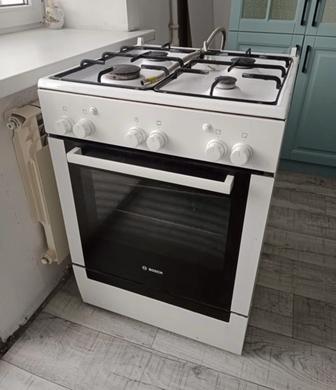 Газ плита продается BOSCH
