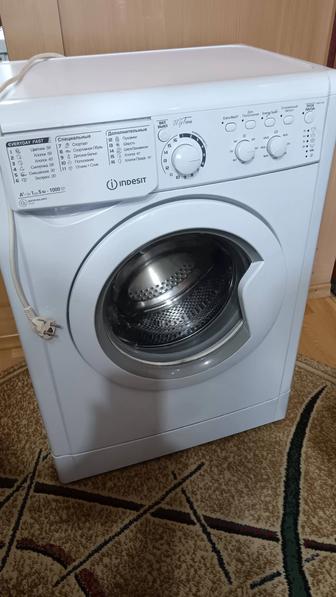 Продам стиральную машинку indesit EWSC51051