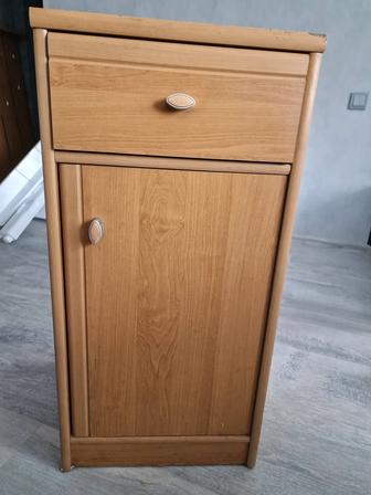 Тумбочка в прихожую продается
