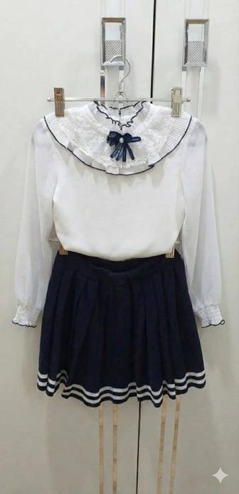 Продам блузку и юбку на девочку возраст 6-8 лет в отличном состоянии