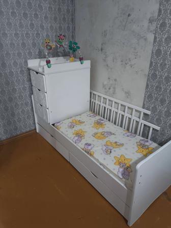Продам детскую кровать трансформер