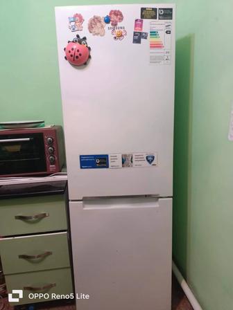 Холодильник сатылады